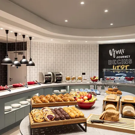 Hampton By Hilton Nuneaton-3