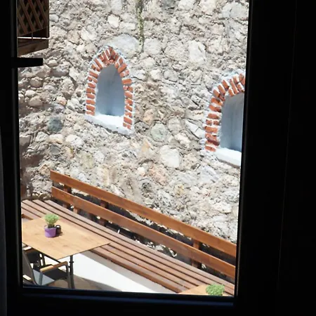Pikan Ephesus-2