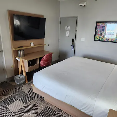 Miami International Airport Hotel-2
