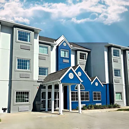 Microtel Inn & Suites By Wyndham Bluffs-2