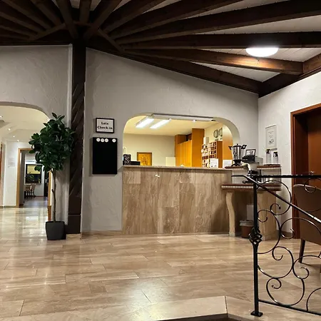 Hotel Pirsch-3