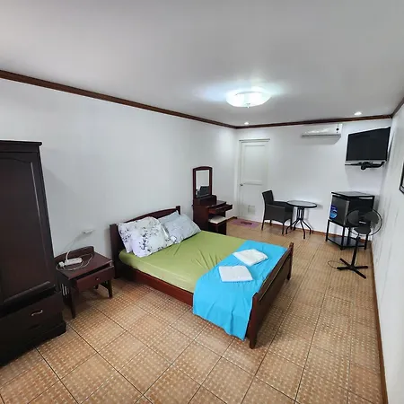 Mb'S Garden Inn-3