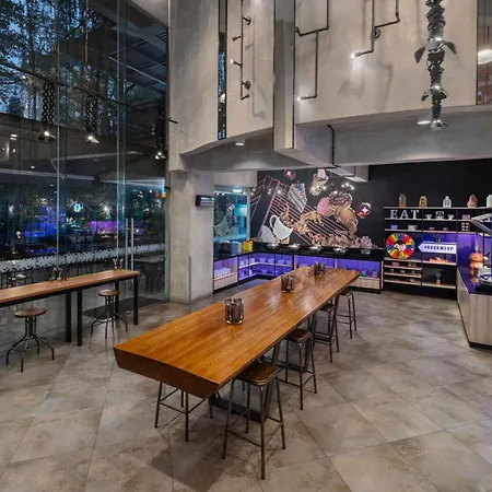 Moxy Bandung-2