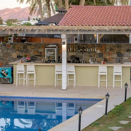 Zeus Hotels Palm Beach-2