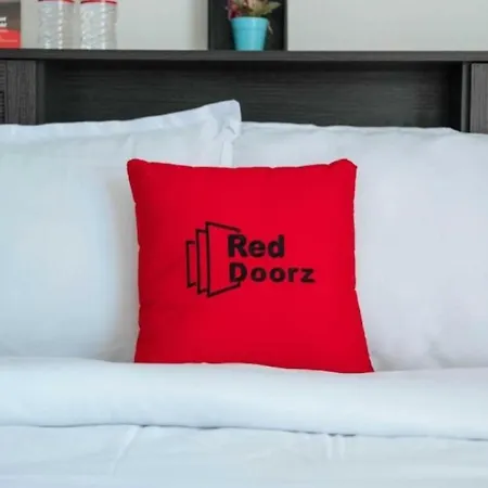 Reddoorz Plus @ Kaizen Suites Taft Avenue-2
