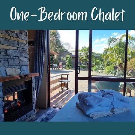 Swiss-Kiwi Cottage And Retreat, B&B-3