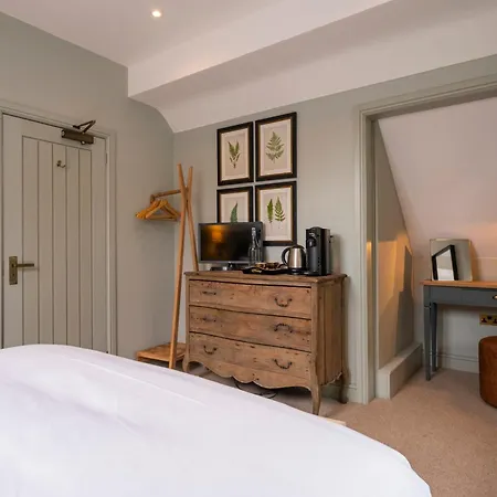 The Bottle & Glass Inn - Book All 3 Rooms-2