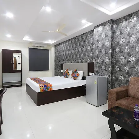 Fabhotel Royal Signature - Nr Hitech City-3
