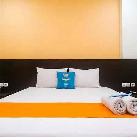 Sans Hotel Nagari Malioboro-3