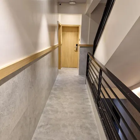 Avenue 10 Boutique Hotel-2