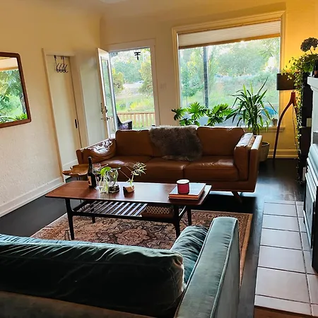Hikari-Okanagan Sunshine B&B-3