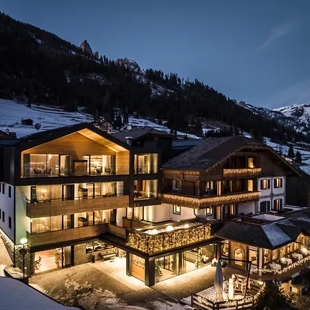Ladinia Dolomites View - Adults Only-3
