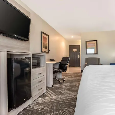 Best Western Plus Jackson Downtown Coliseum-2