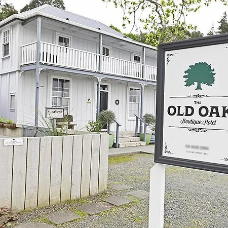The Old Oak Boutique Hotel-3