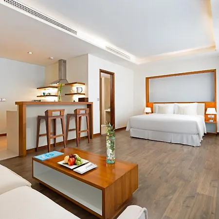 A La Carte Da Nang Beach-3