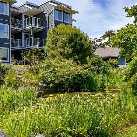 Pacific Shores Resort & Spa-2