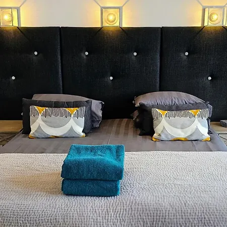 Boat House Super Suites-2
