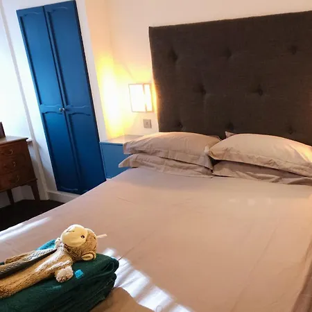 Boat House Super Suites-3