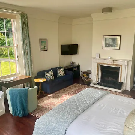 Warwick Hall-2