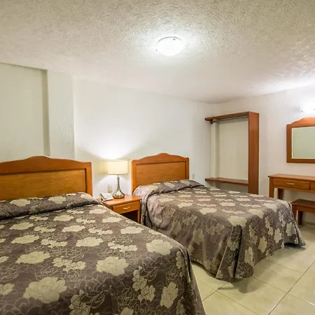 Suites Poliforum Inn-2