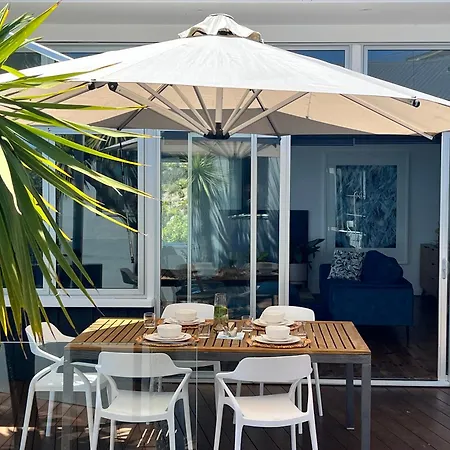 The Lighthouse - Free Breakfast With Stunning Mountain & Sea Views-3