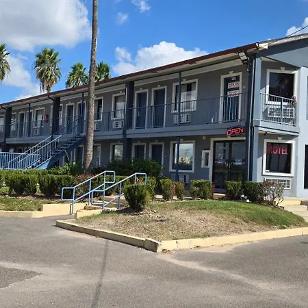 Deluxe Inn Airport-2
