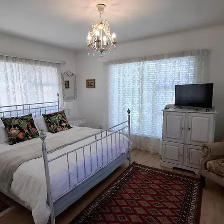 Belle Vue Guesthouse-2
