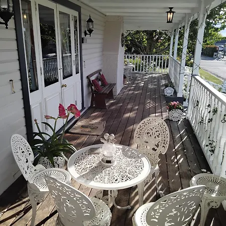 Guthrie Cottage-2