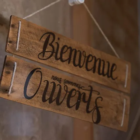 Chambres au coeur du quartier historique - Maison Alternativi-3