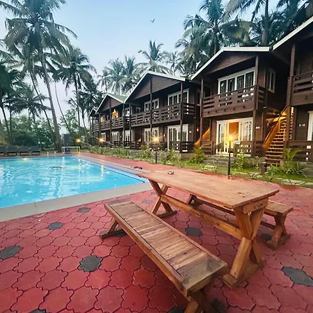 Seclude Eco Cottages-2