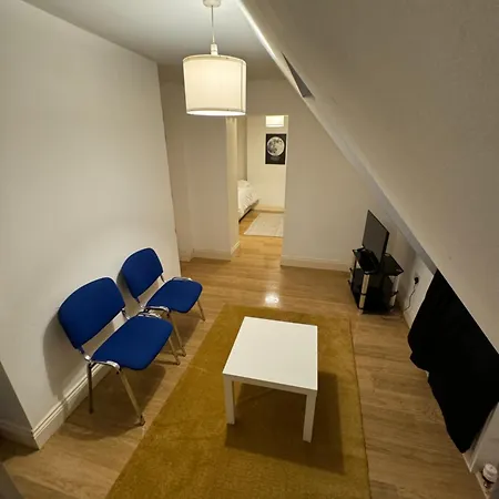 Archway Court-2