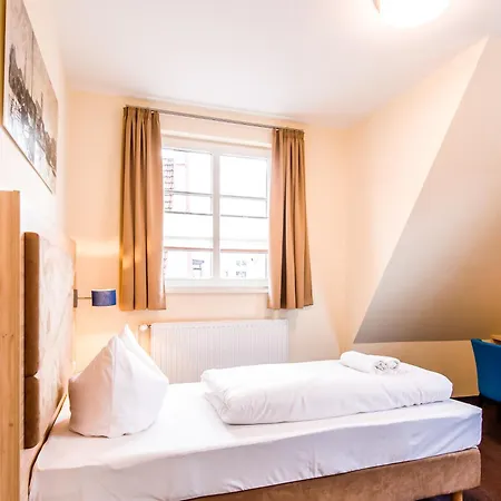 Hotel Am Alten Hafen-3