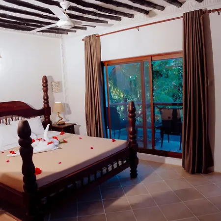 Langi Langi Beach Bungalows-2
