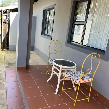 Ikhaya Guesthouse2-3