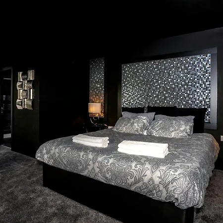 Legends Accomodation-2