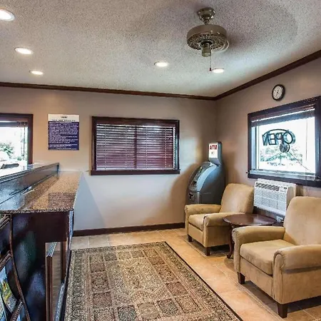 Suburban Studios Charlotte-Ballantyne-2
