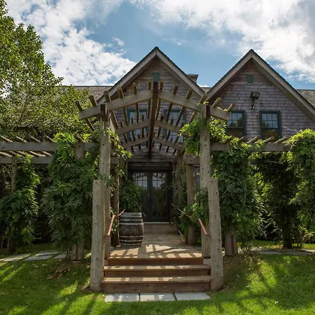 Jedediah Hawkins Inn-2