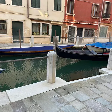 Ca' San Trovaso - 6 Rooms-2