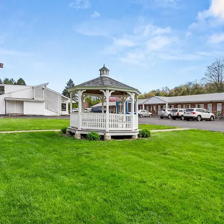 Ardsley Acres Hotel Court-2