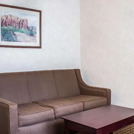 Quality Inn & Suites Yuma-2