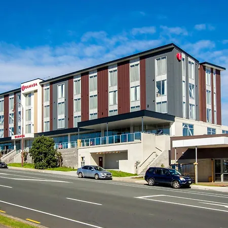 Ramada Suites By Wyndham Albany-3