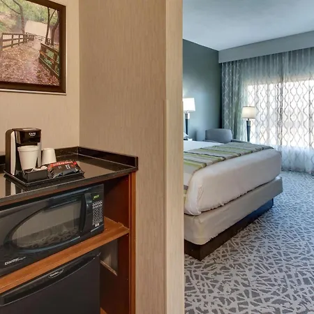 Drury Inn & Suites Cleveland Beachwood-3