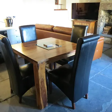 Farthing Cottage-2