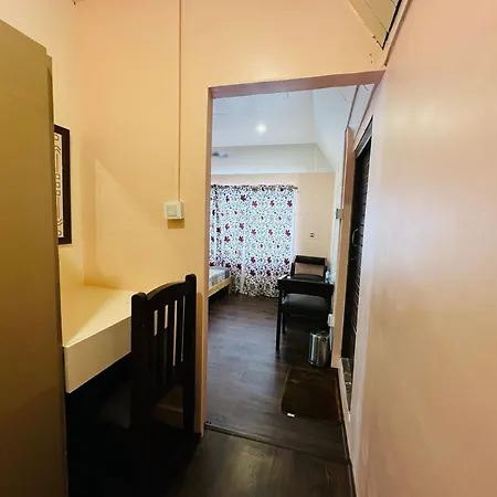 The Chinar Retreat Hut-2