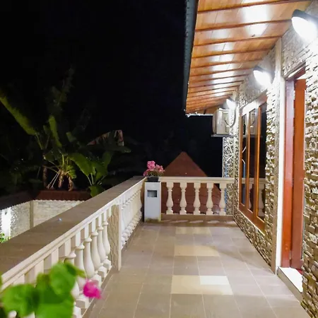 Laguna Retreat-3