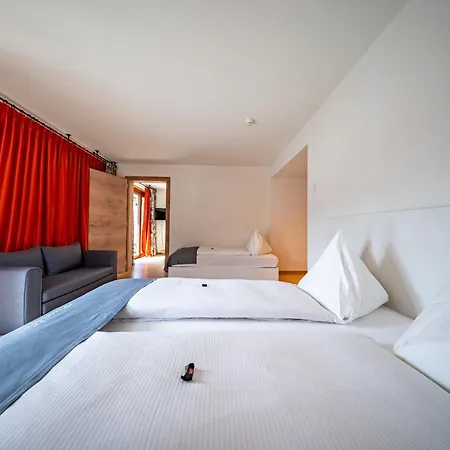 Hotel Piz St. Moritz-3