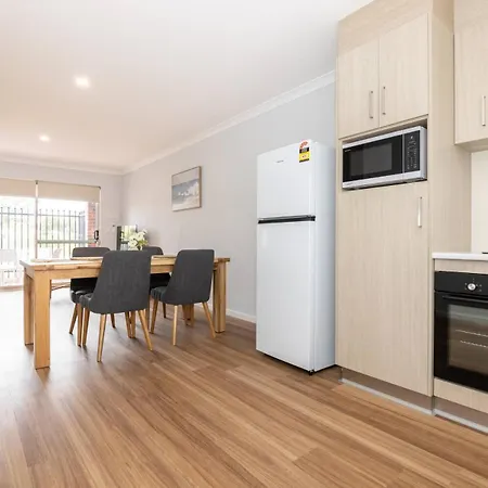 Jurien Bay Motel Apartments-2
