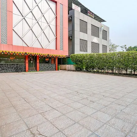 Fabhotel Golden Bird-3