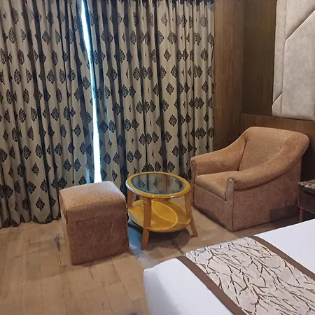 Hotel Benzz Park Chennai-3