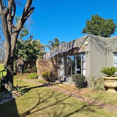 Fourways Guest House-3
